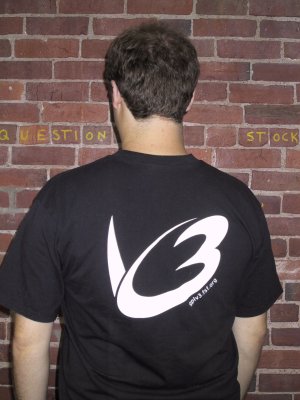  [Black GPLv3 t-shirt, back] 